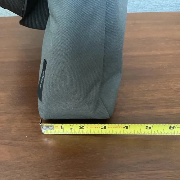 NWT Osprey Arcane 12L Tote Bag in Stonewash Black - Picture 9 of 12